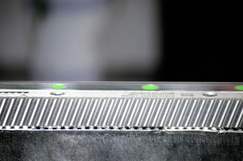 1500*3000mm 500w Racuys Or Ipg Fiber Laser Cutting Machine 1500*3000mm 500w Racuys sau mașină de tăiat cu laser cu fibră Ipg