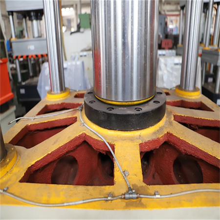 100 de tone Producător de mașini Presă hidraulică de formare a oțelului