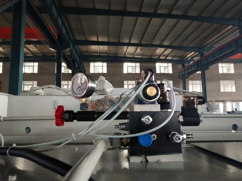 Mașină de frână hidraulică din metal din China cu preț rezonabil