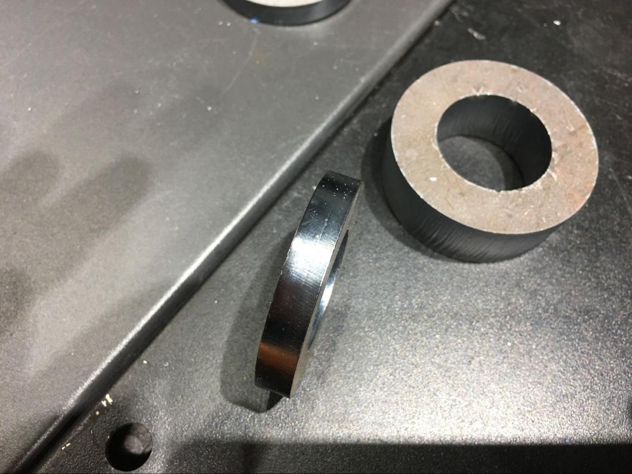 Mașină de tăiat metal cu laser cu fibră CNC 2000w Mașină de tăiat cu laser cu fibră